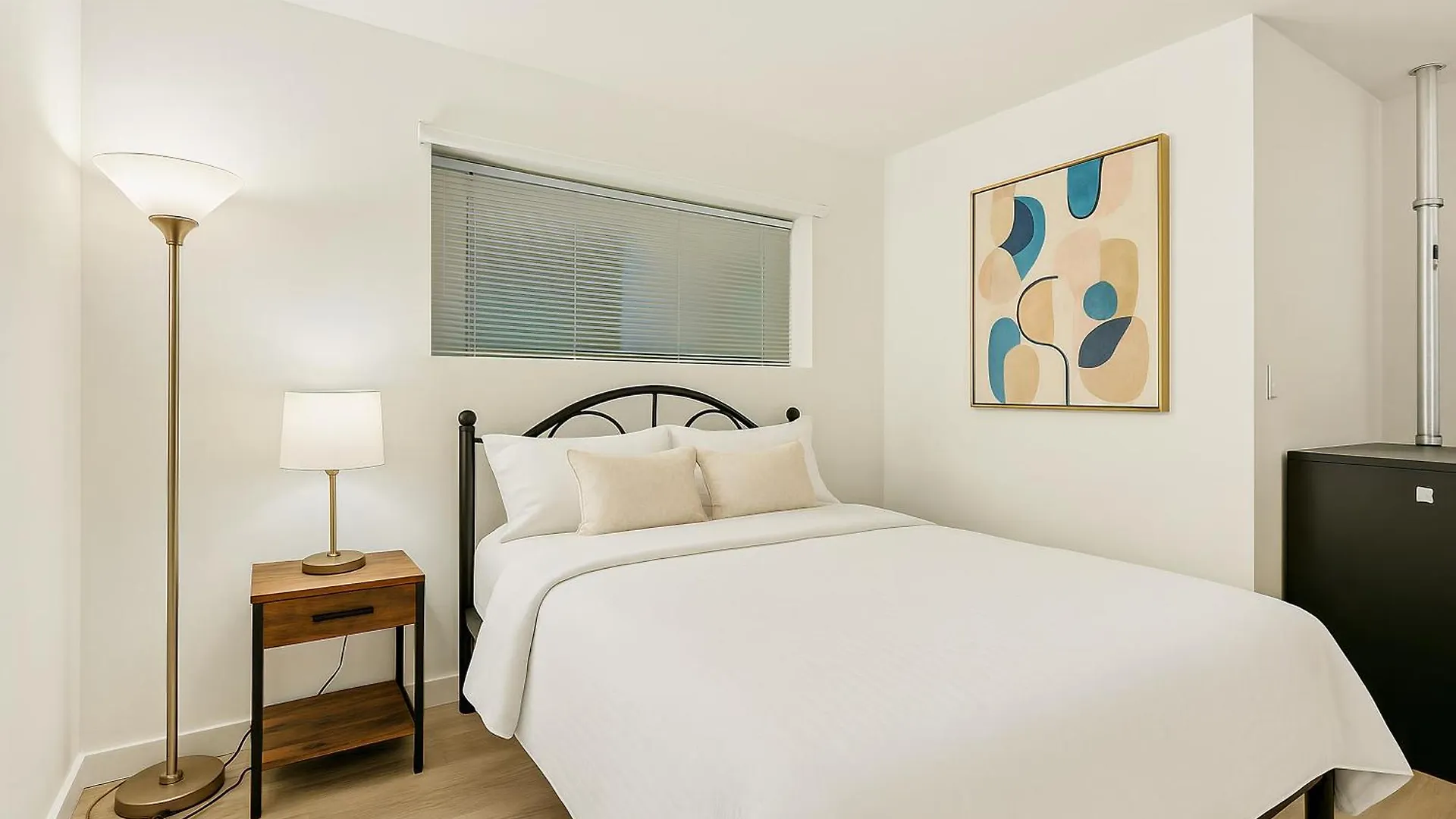 Ξενοδοχείο με διαμερίσματα Stellar 3 Bedroom Duplex Downtown - Perfect Location Βανκούβερ